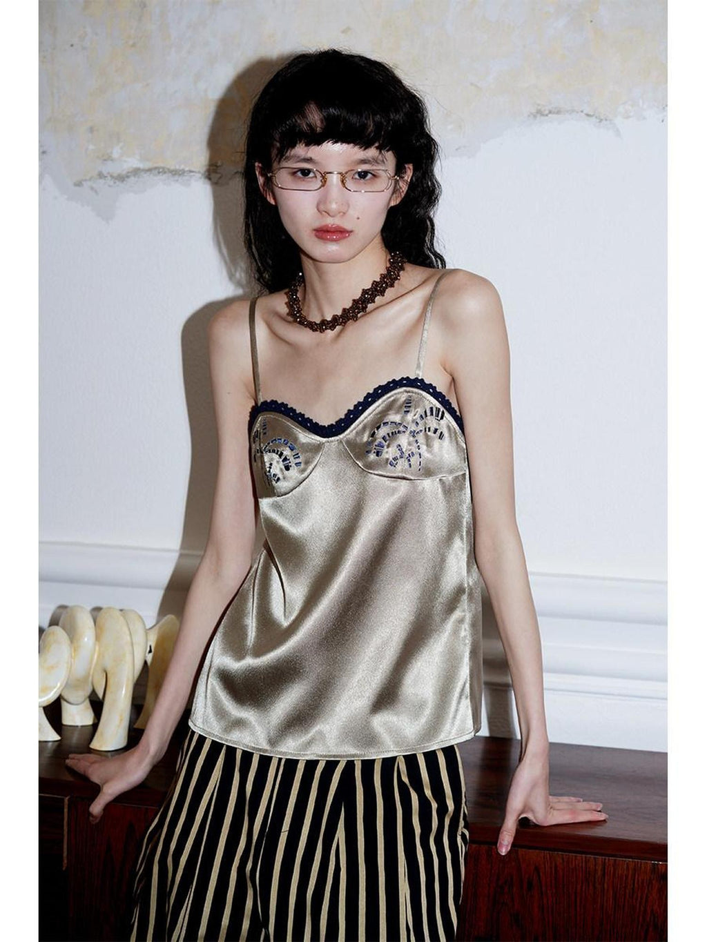 badtaste Subtle Sheen New Chinese Embroidered Floral Loose Retro Women's Satin Camisoles
