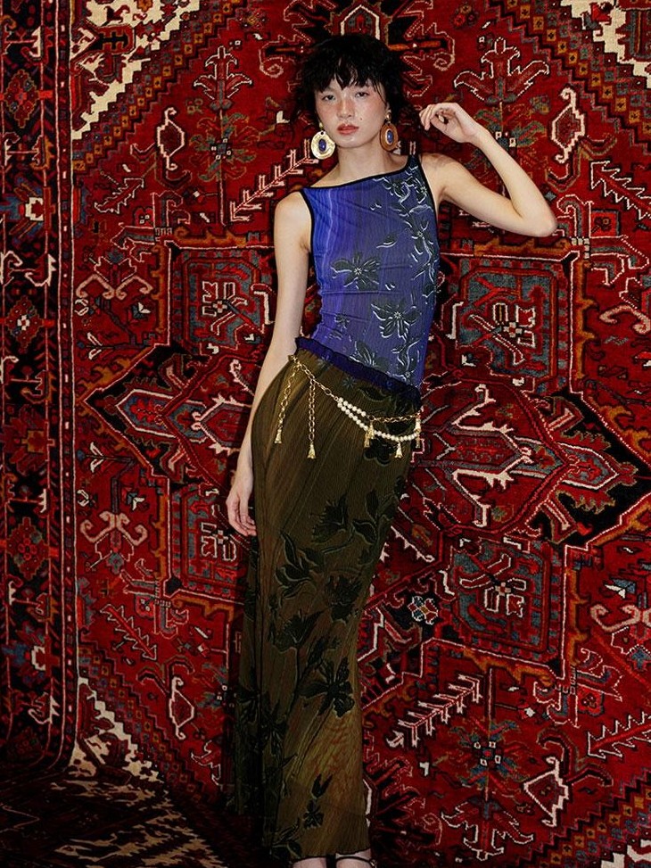 badtaste Vintage Print Pleated Open Back Women's Stretch Knit Casual Maxi Dresses