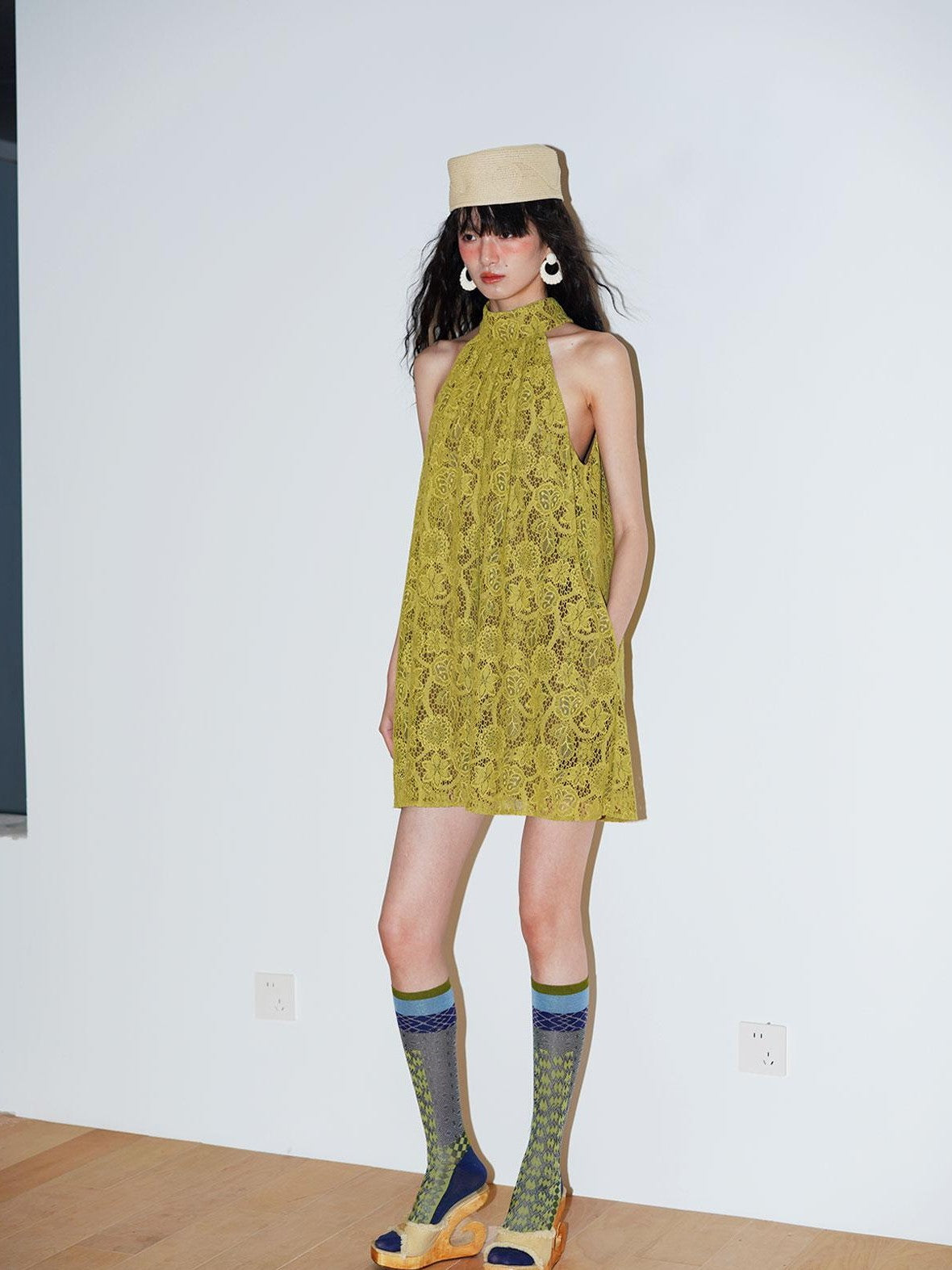 badtaste Western Lace A Line Sleeveless High Neck Women's Green Halter Mini Dresses