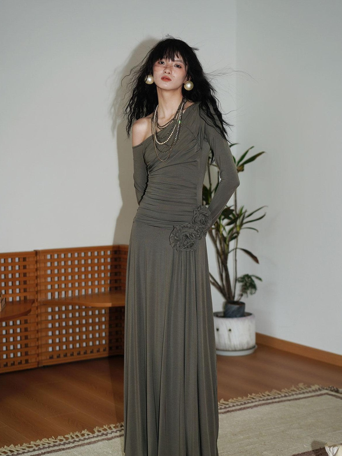 badtaste Western Pleated One Shoulder Removable Knot Women's Lyocell Casual Maxi Dresses