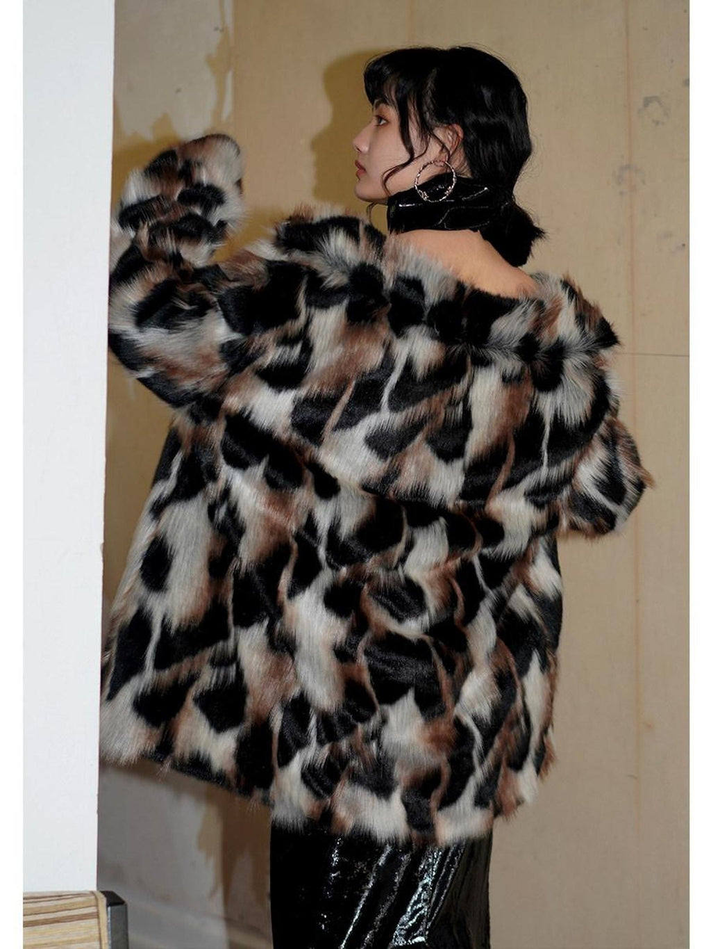 badtaste Western Stand Collar Mid Length Loose Fit Women's Solid Faux Fur Coats