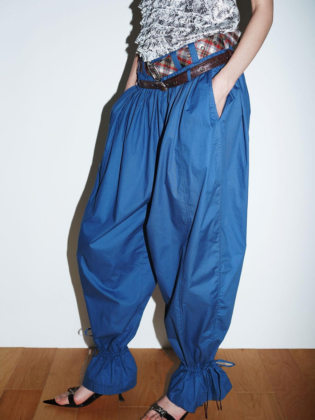 badtaste Western Vintage Solid Balloon Silhouette Cinched Cuff Women's Wide-leg Pants