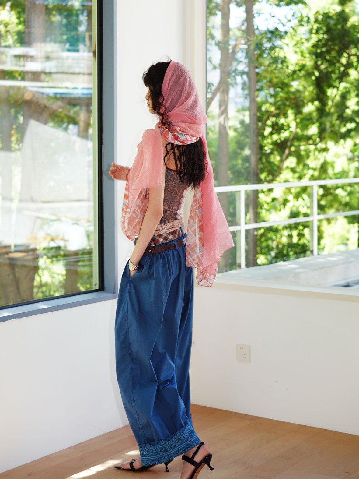 badtaste Western Vintage Solid Balloon Silhouette Cinched Cuff Women's Wide-leg Pants