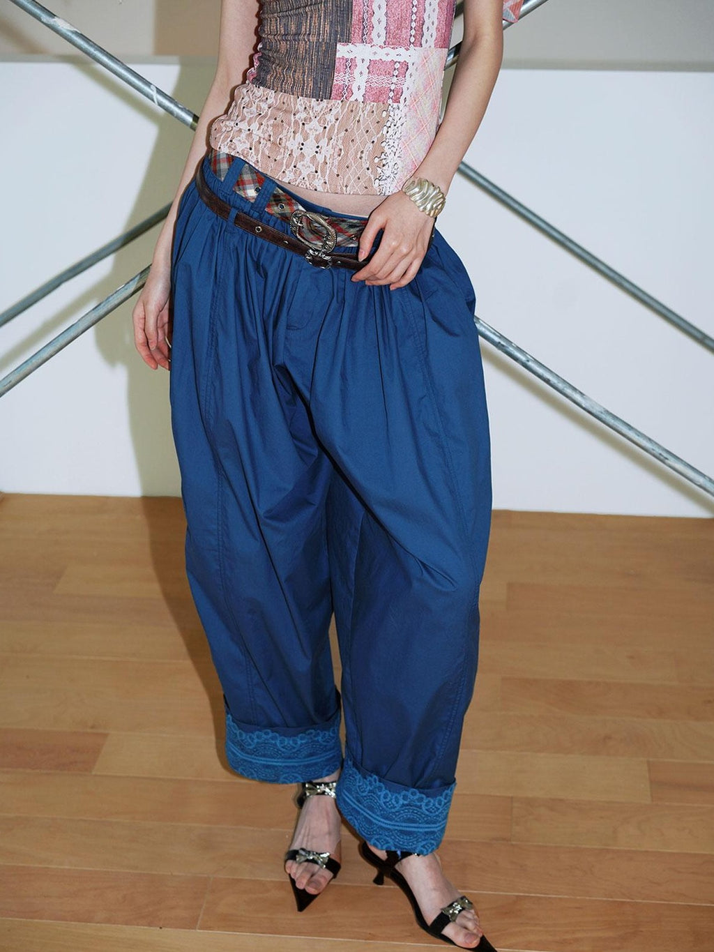 badtaste Western Vintage Solid Balloon Silhouette Cinched Cuff Women's Wide-leg Pants