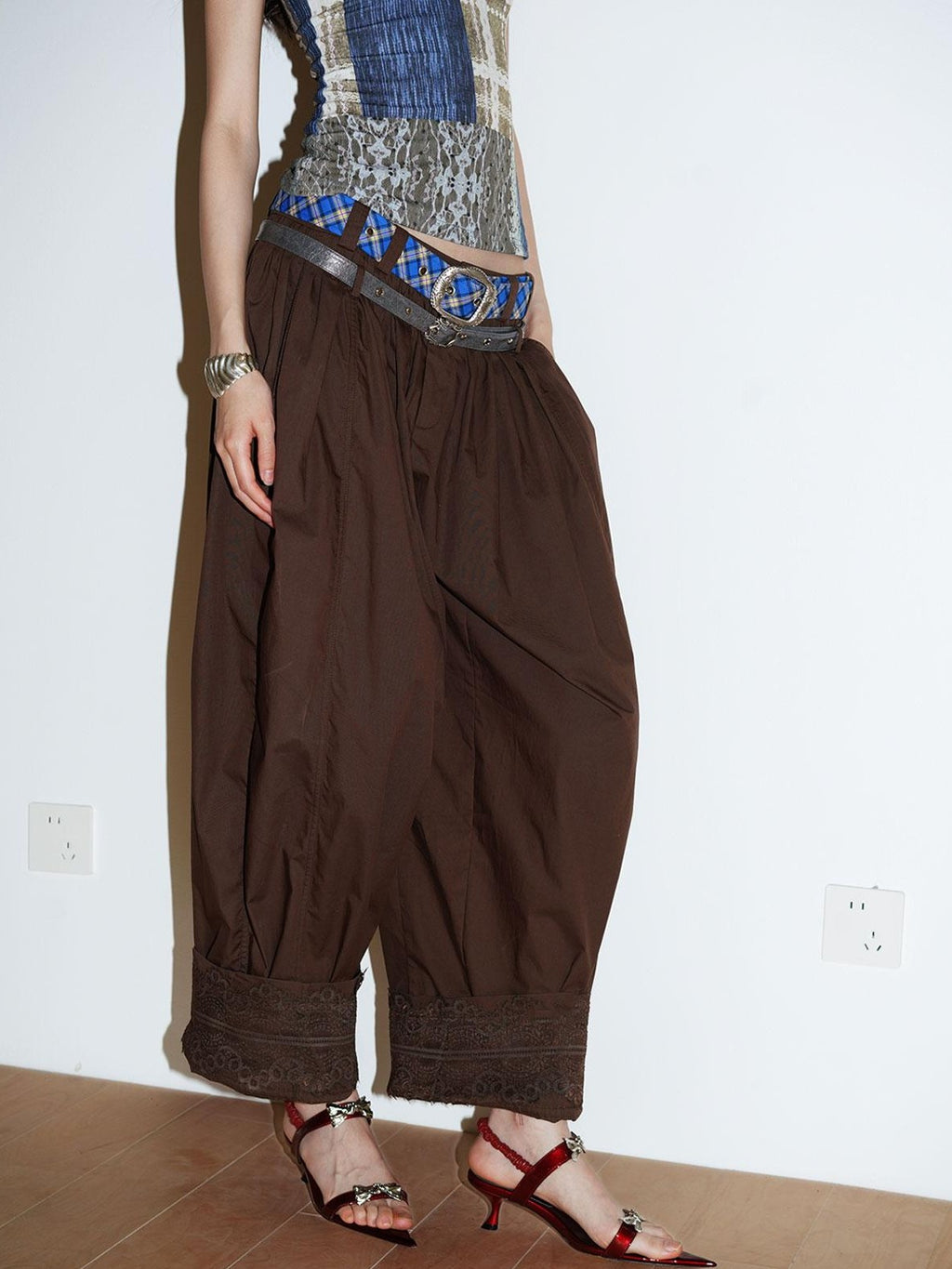 badtaste Western Vintage Solid Balloon Silhouette Cinched Cuff Women's Wide-leg Pants