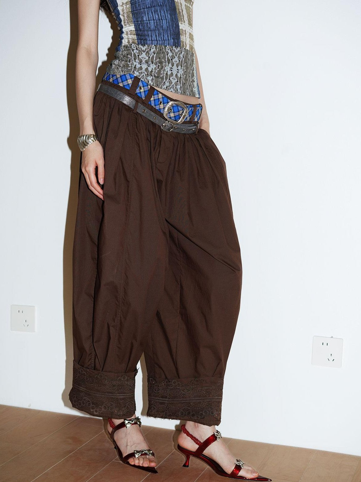 badtaste Western Vintage Solid Balloon Silhouette Cinched Cuff Women's Wide-leg Pants