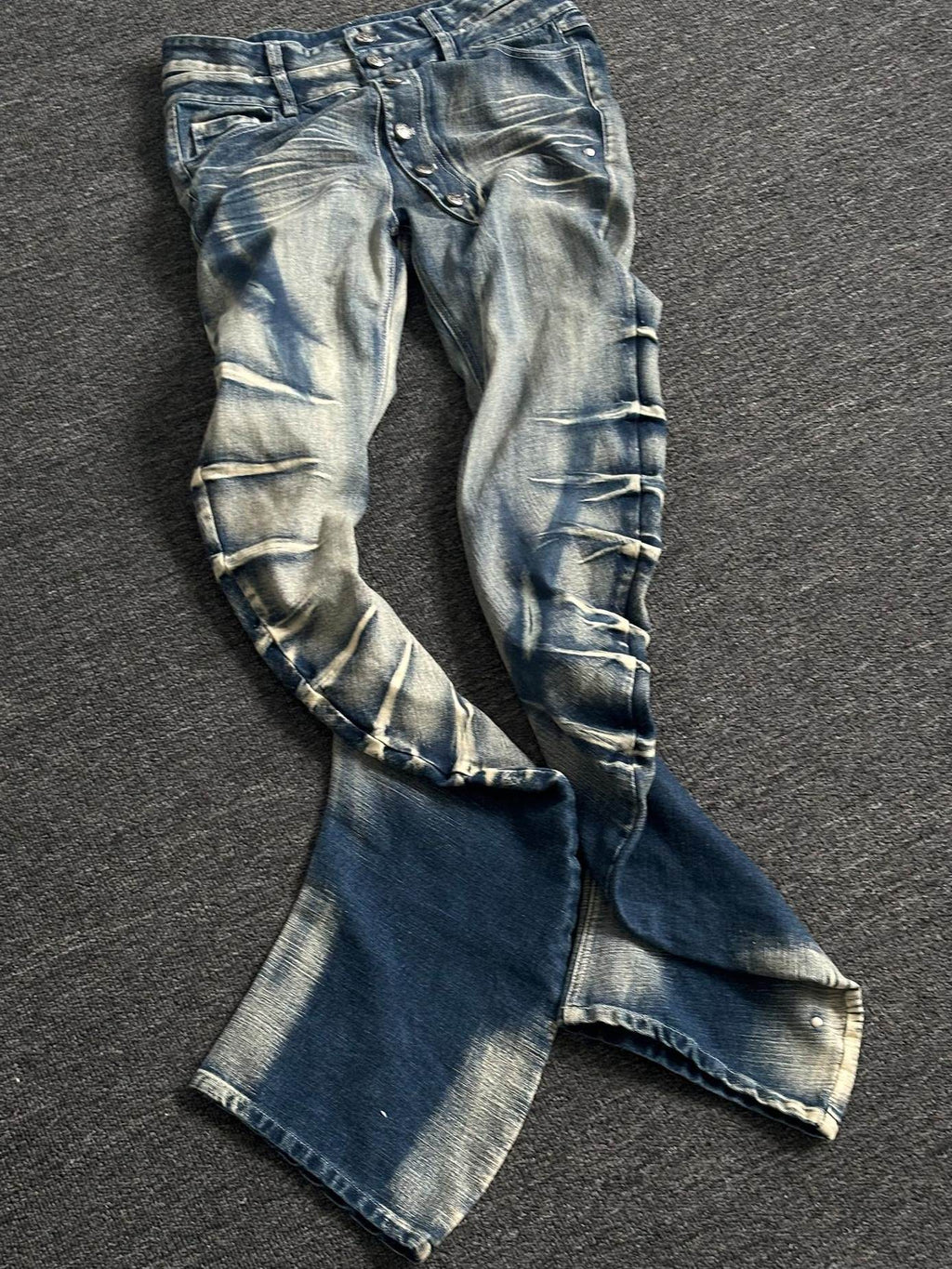 PAIKI High Stretch Washed Whisker Rivet Low Rise Loose Fit Casual Denim Straight Jeans