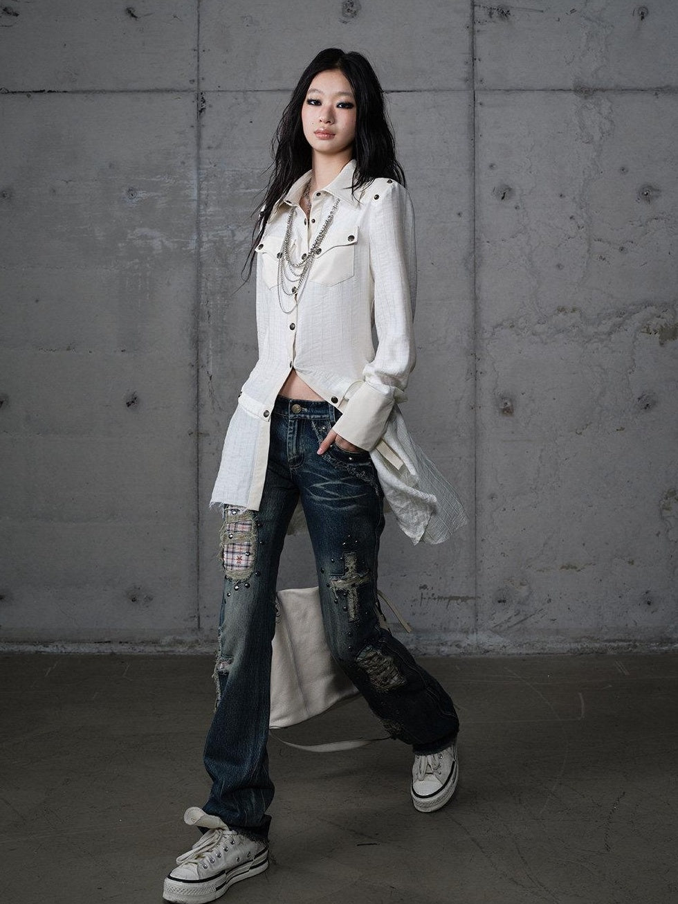 NO ROMANCE Distressed Low Rise Slim Fit Plaid Punk Zipper Denim Women Straight Jeans