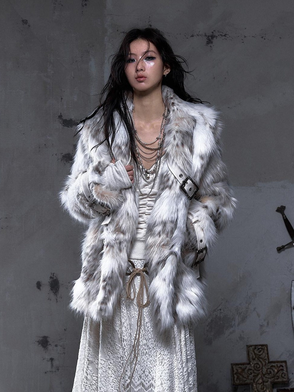 NO ROMANCE Insulated Retro Relaxed Midlength Lapel Fur Trim Women Ivory Puffer Jackets