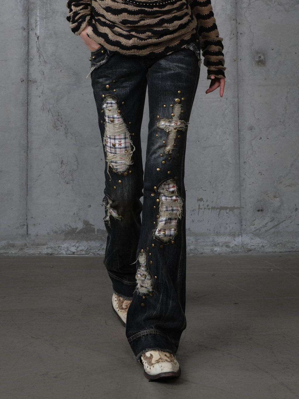 NO ROMANCE Distressed Low Rise Slim Fit Plaid Punk Zipper Denim Women Straight Jeans