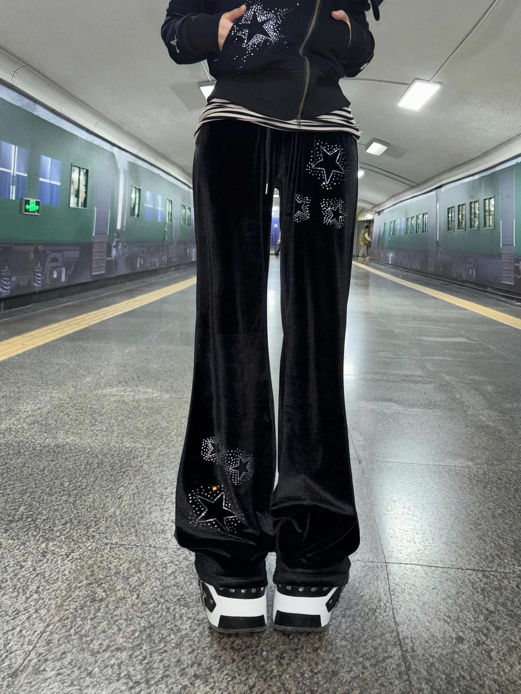 linzerooo Asymmetric Star Velvet Drawstring Women's Polyester Flare Pants