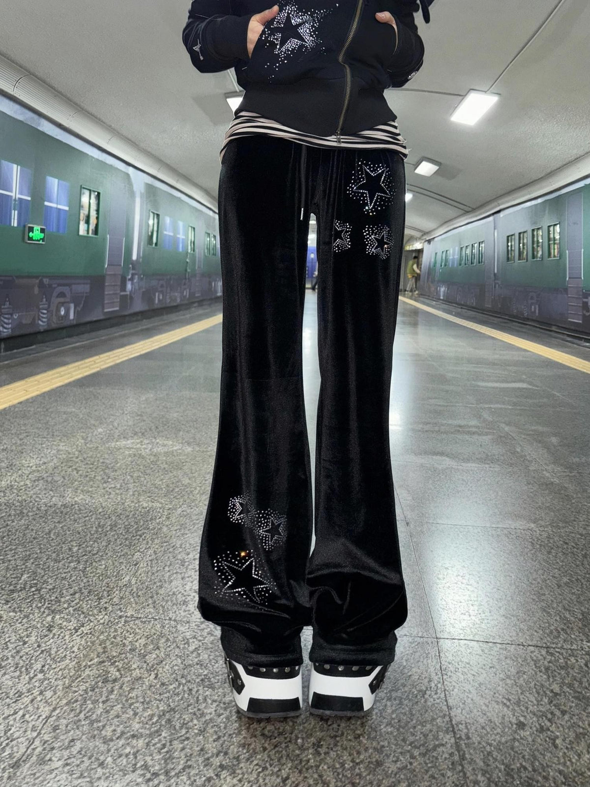 linzerooo Asymmetric Star Velvet Drawstring Women's Polyester Flare Pants
