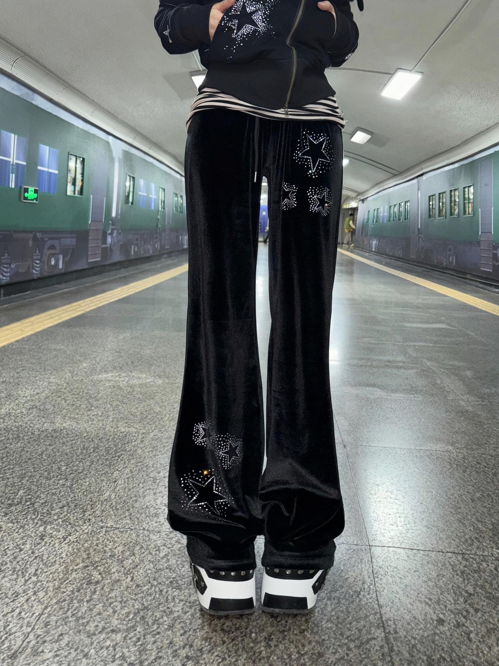linzerooo Asymmetric Star Velvet Drawstring Women's Polyester Flare Pants