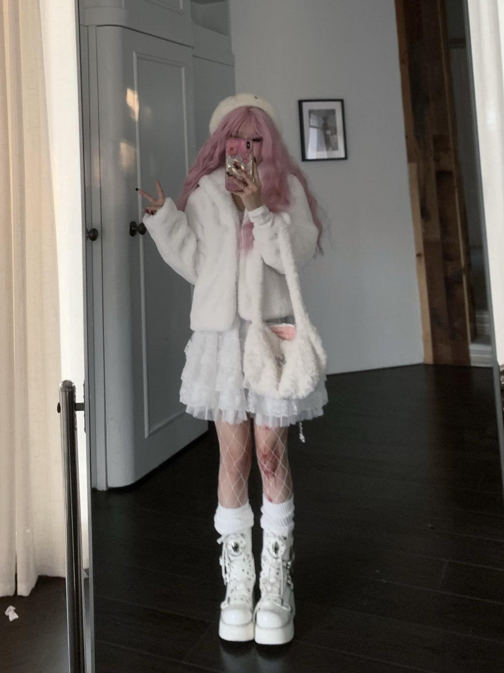 linzerooo Y2k Fuzzy Faux Fur White Women's Sweet Style Puffer Jackets