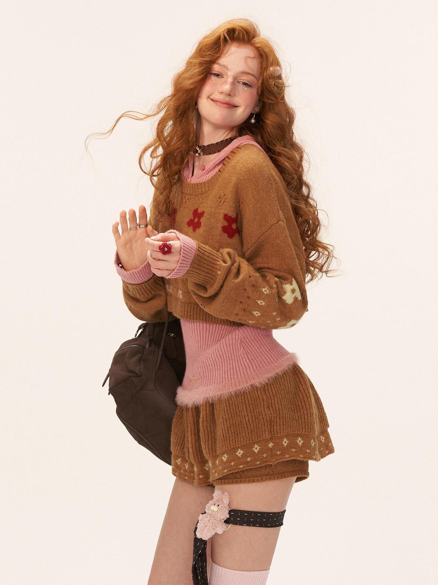 mamc Star And Floral Jacquard Cropped Round Neck Loose Women's Acrylic Sweaters