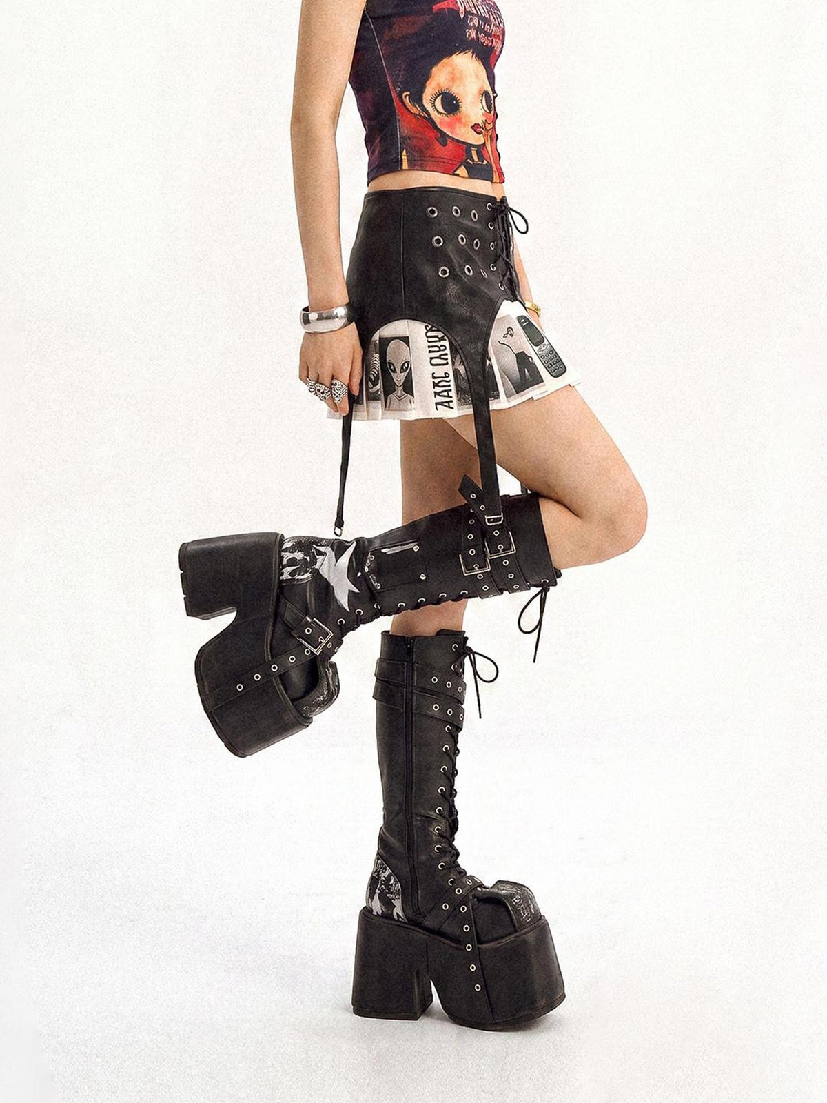 punknova Graffiti Pleated Low Waist Asymmetric Women's Mini Skirts