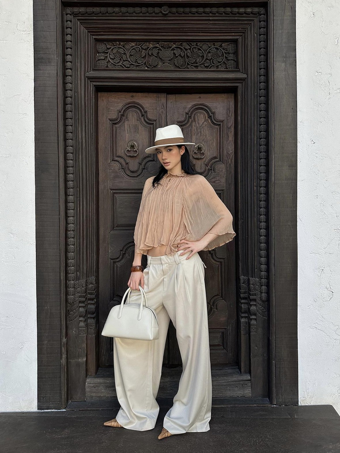 rovente Almond Minimalist Low Waist Pockets Zipper Woven Women's Wide-leg Pants