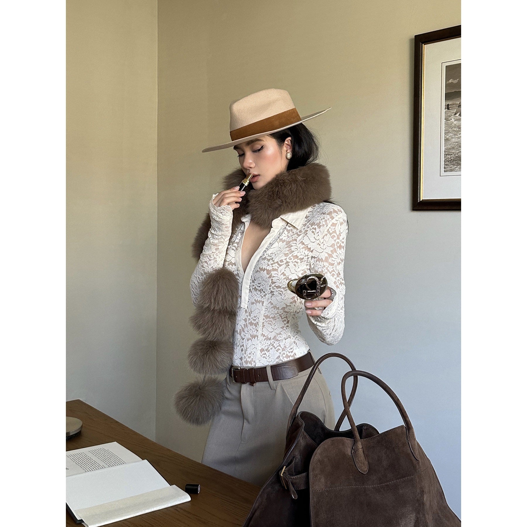 rovente_Apricot_Lace_V-neck_Slim_Knit_Women's_Nylon_Spandex_Long_Sleeve_T-shirts_971612894312_MISSTT
