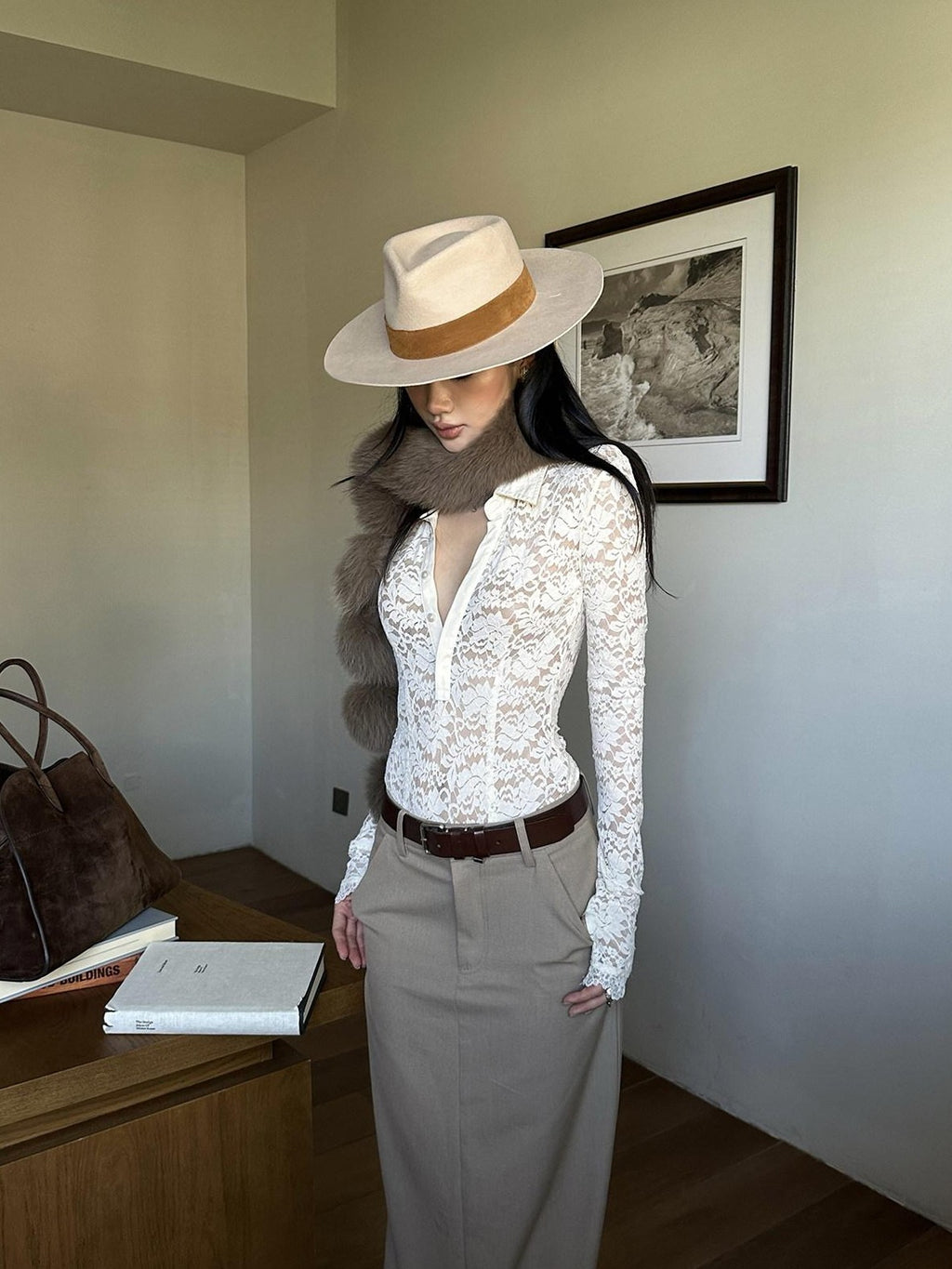 rovente Apricot Lace V-neck Slim Knit Women's Nylon Spandex Long Sleeve T-shirts