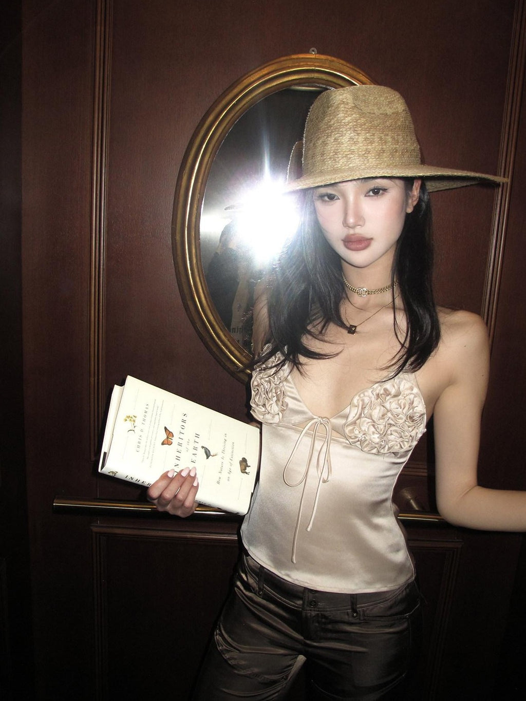 rovente Apricot Sleeveless V-neck Slim Fit Short Women's Acetate Camisoles