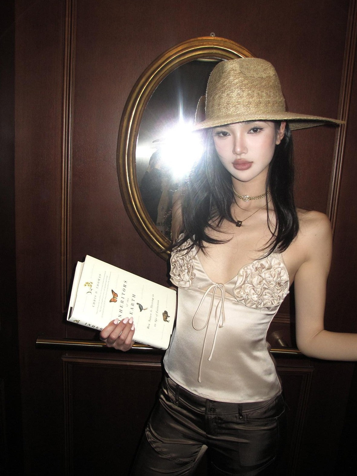 rovente Apricot Sleeveless V-neck Slim Fit Short Women's Acetate Camisoles