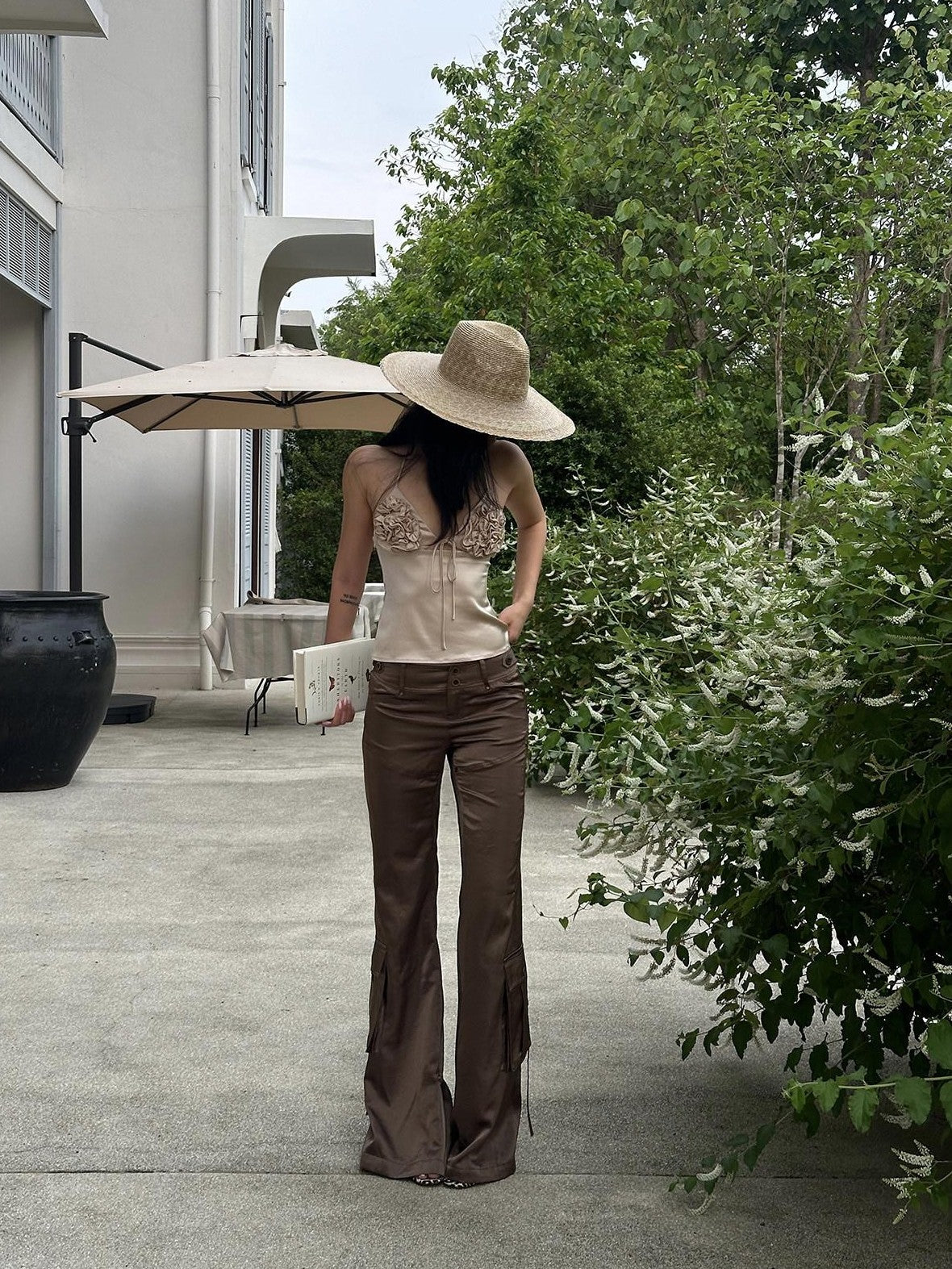 rovente Apricot Sleeveless V-neck Slim Fit Short Women's Acetate Camisoles