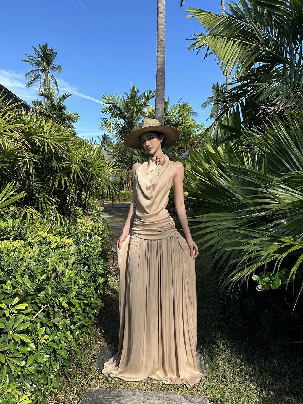 rovente Beach Elegant Draped Neckline Backless Women's Halter Maxi Dresses
