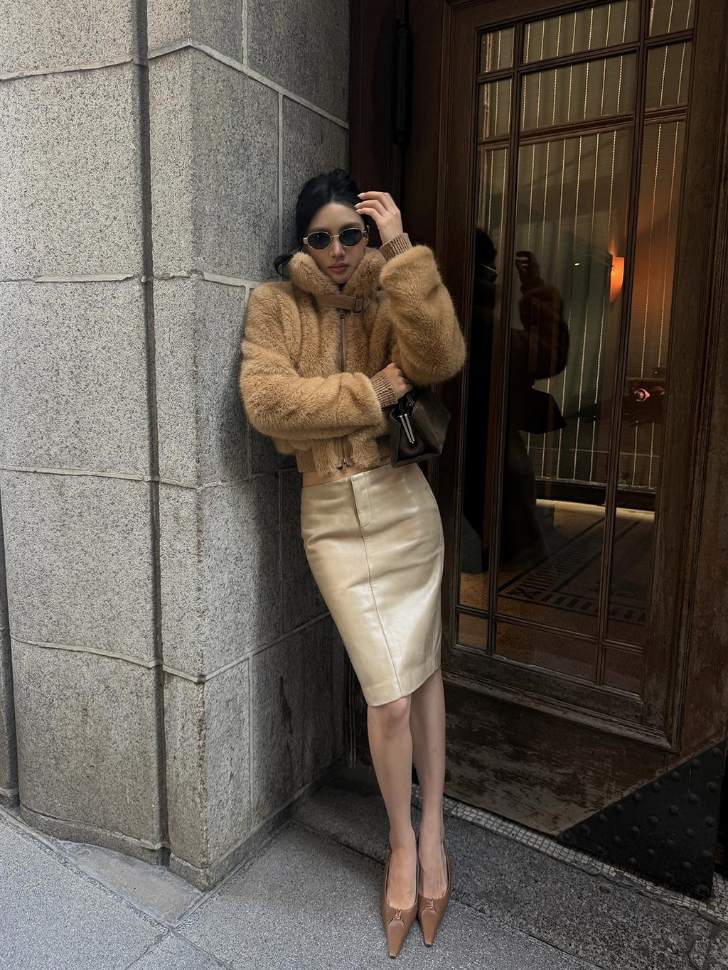 rovente Beige Front Zip Bodycon Pu Women's Midi Skirts