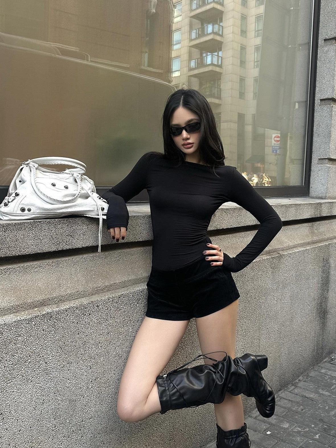 rovente Black Backless Slim Waist Shaping Women's Acetate Blend Long Sleeve T-shirts