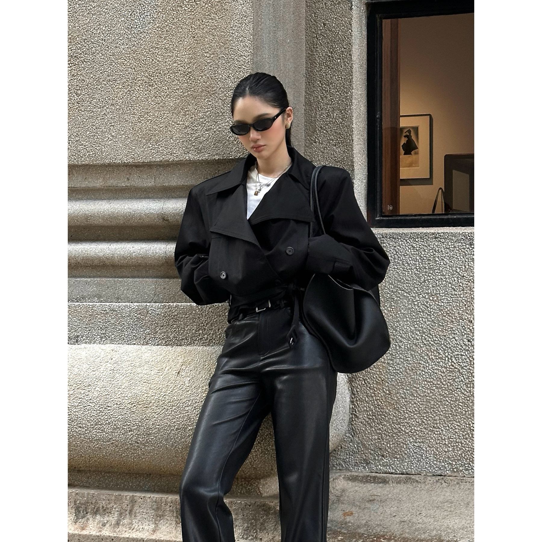 rovente_Black_Blazer_Collar_Belted_Relaxed_Women's_Cotton_Short_Trench_Coats_971693926551_MISSTT