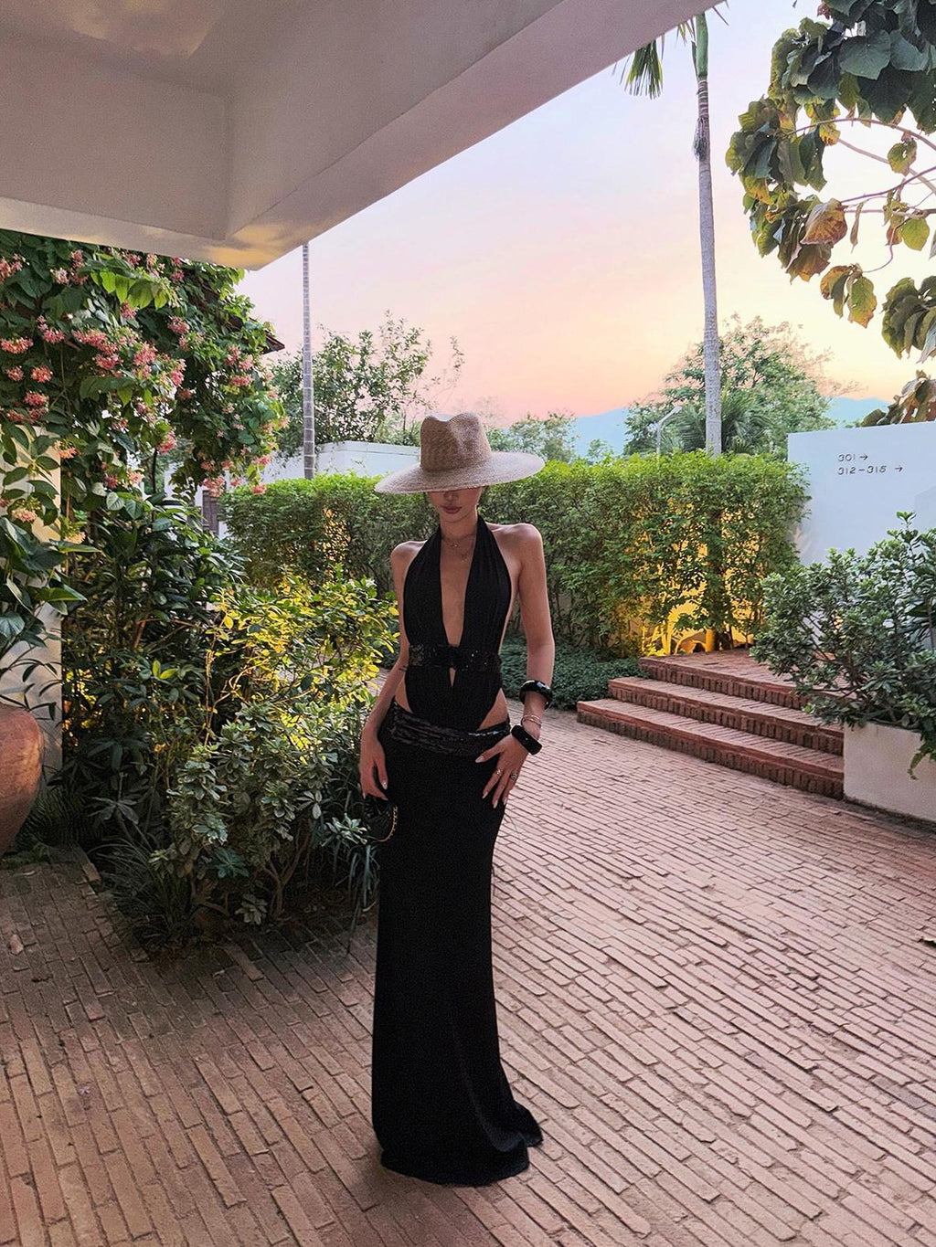 rovente Black Bodycon Hip Hugging Fishtail Slim Sexy Women's Sequin Maxi Skirts
