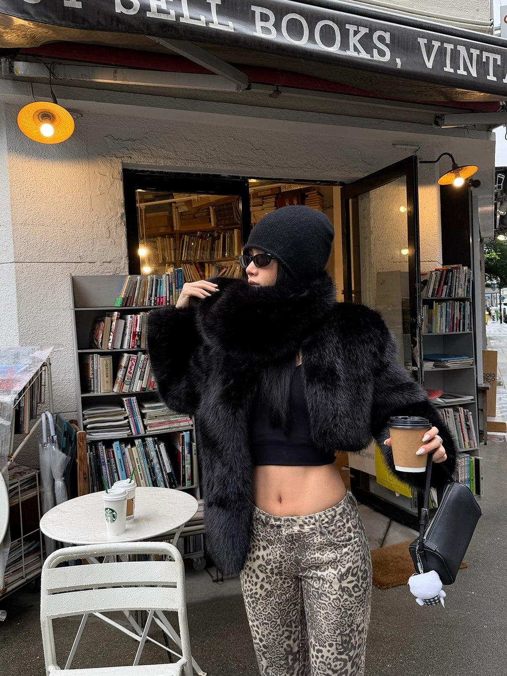rovente Black Faux Fur Collar Loose Retro Women's Polyester Faux Fur Coats
