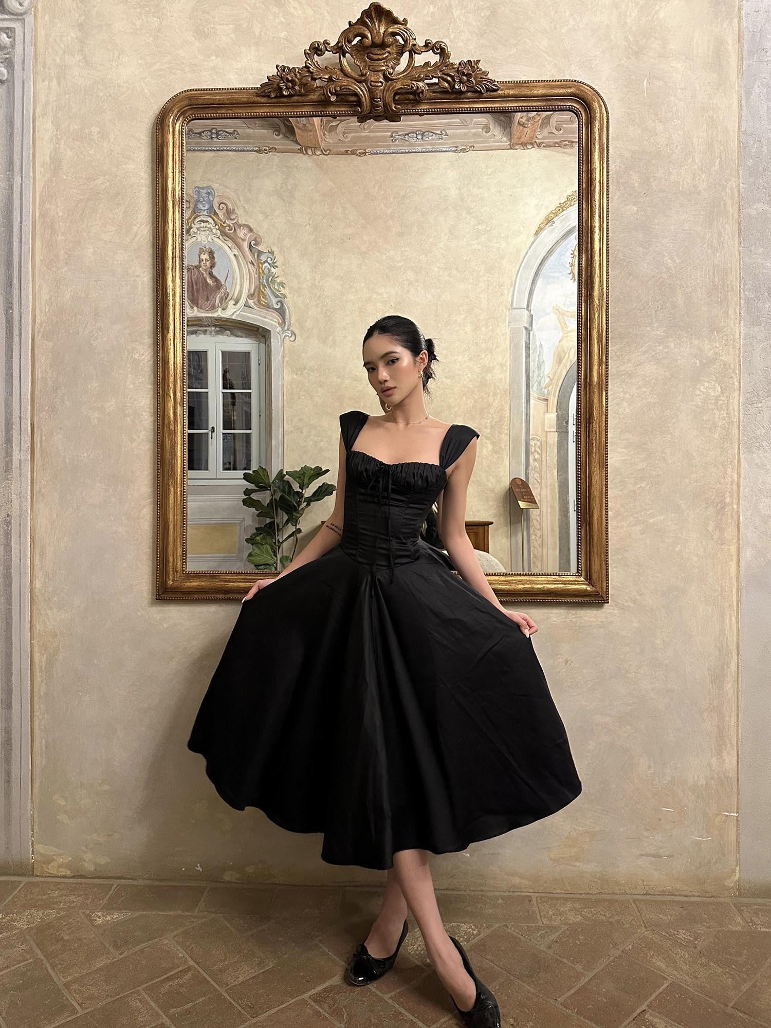 rovente Black High Waist A Line Spaghetti Strap Women's Polyester Casual Midi Dresses