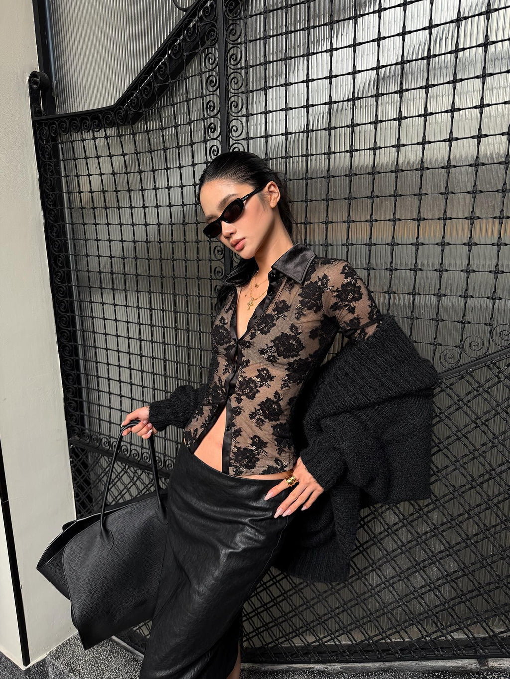 rovente Black Lace Slim Fit Long Sleeve Round Neck Women's Matching Skirt Sets