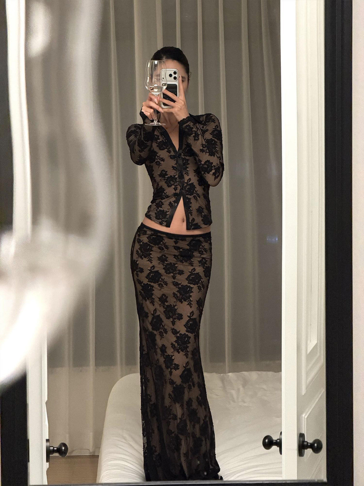 rovente Black Lace Slim Fit Long Sleeve Round Neck Women's Matching Skirt Sets