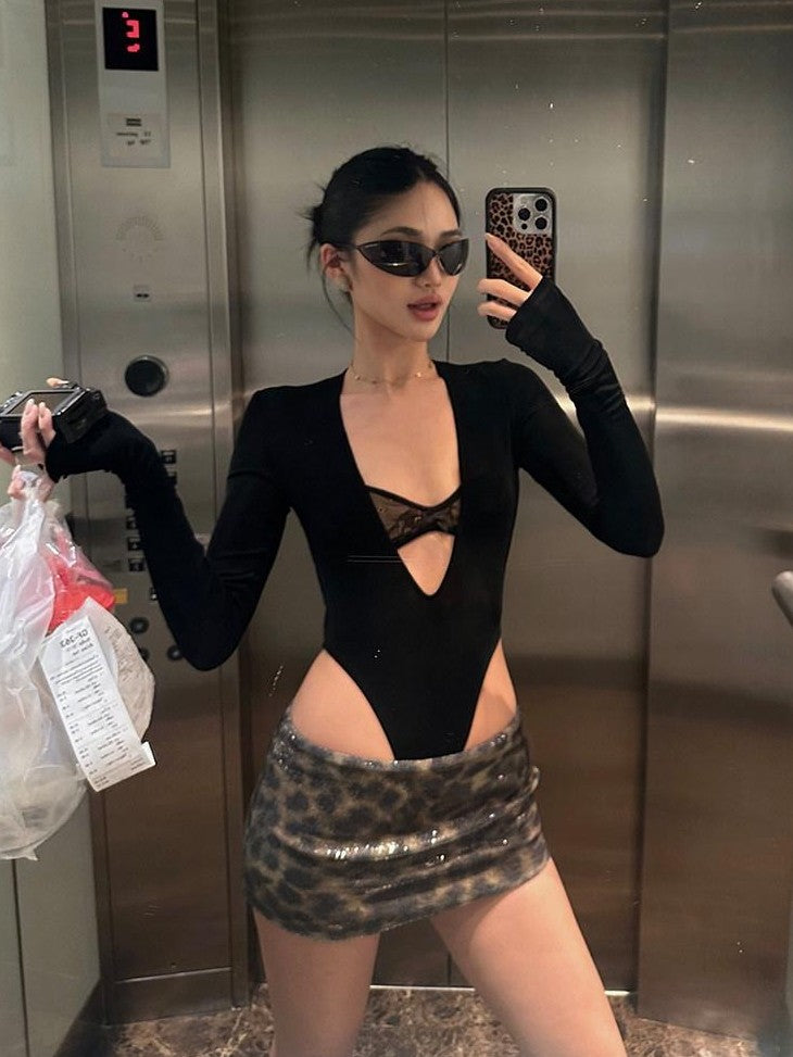 rovente Black Lace V-neck Long Sleeve Slim Women's Acetate Blend Basic Bodysuits