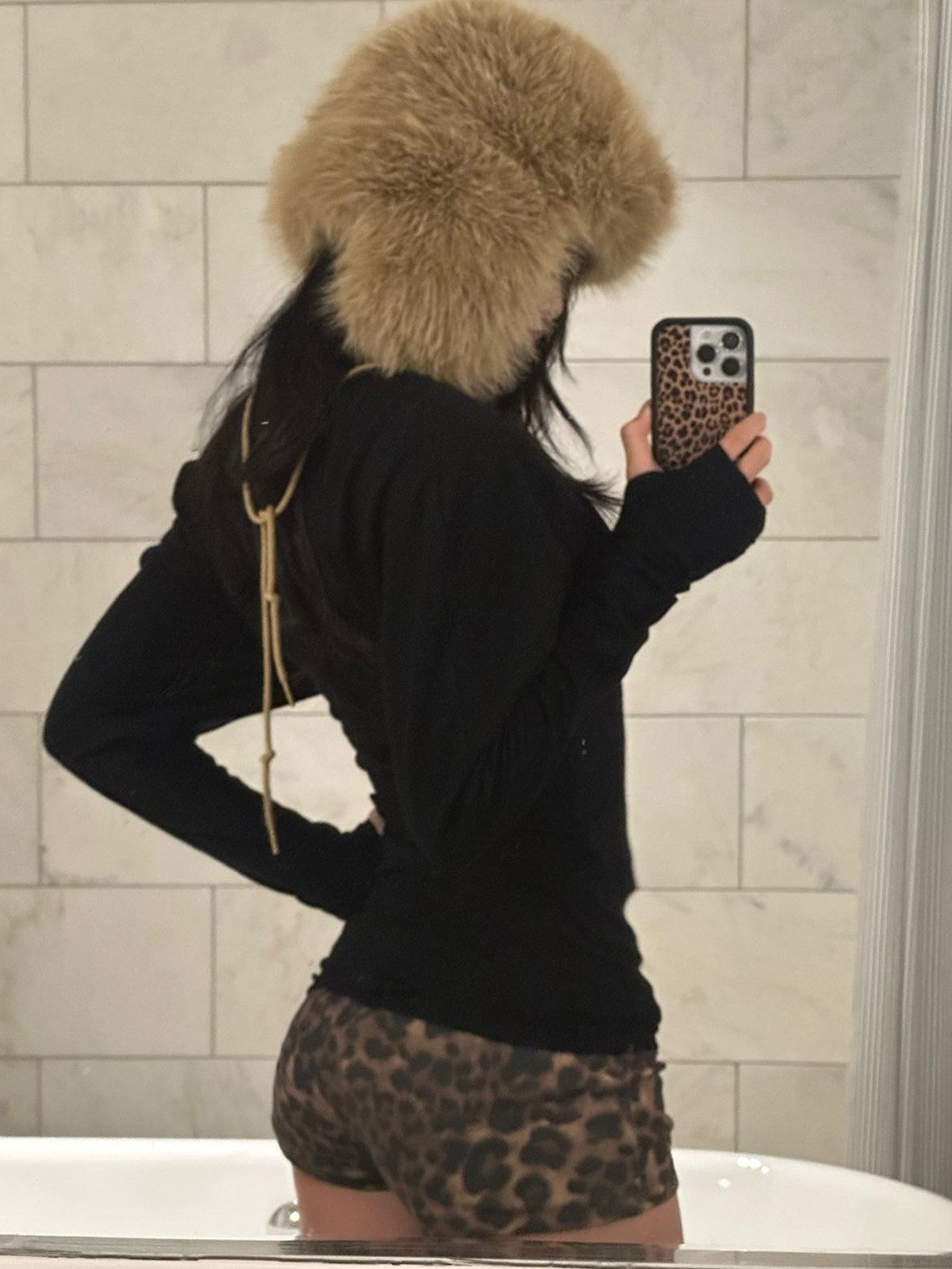 rovente Black Leopard Print Deep V-neck Slim Women's Knit Long Sleeve T-shirts