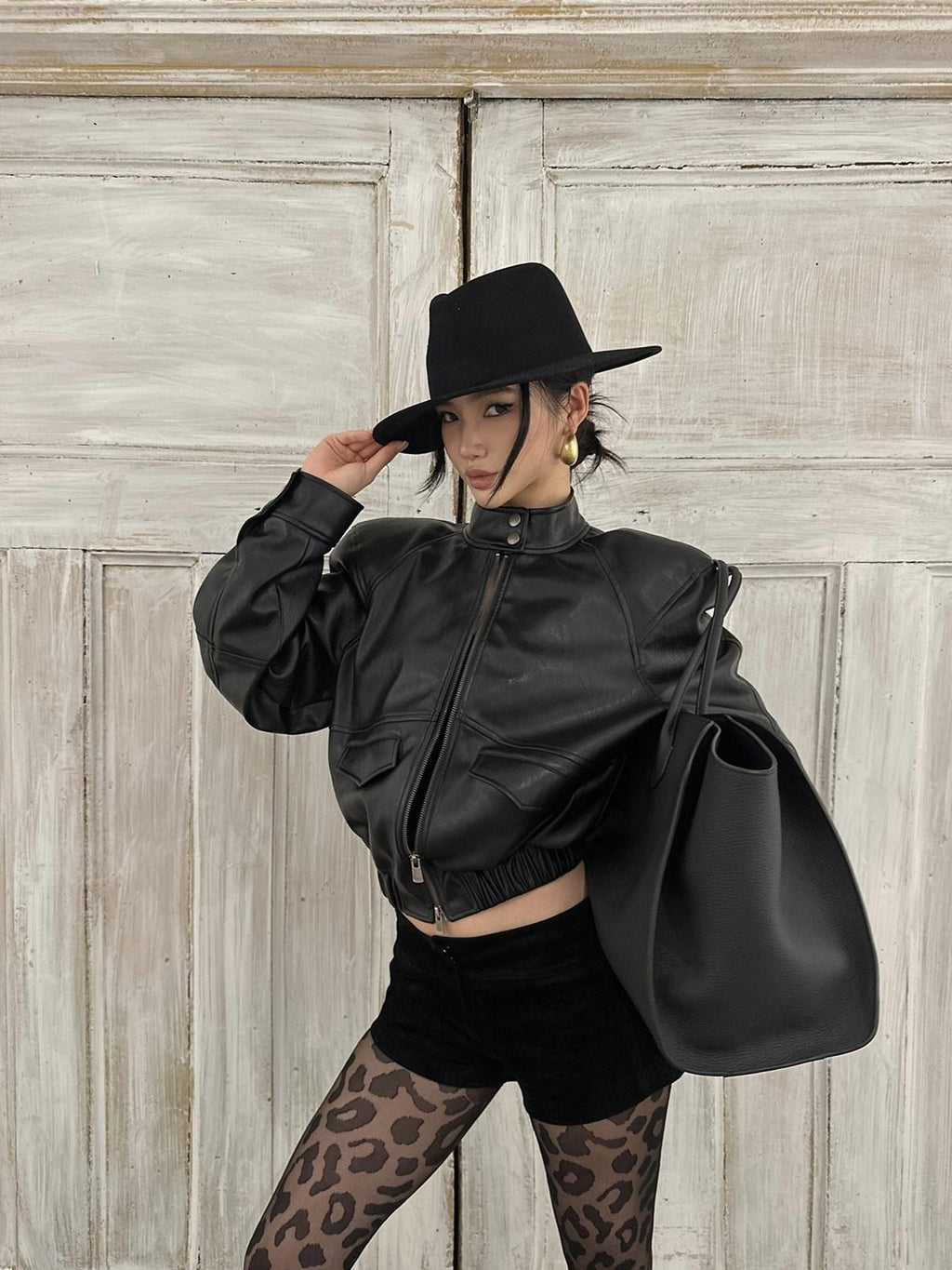 rovente Black Loose Short Stand Collar Zip Flap Pocket Women's Leather Jackets