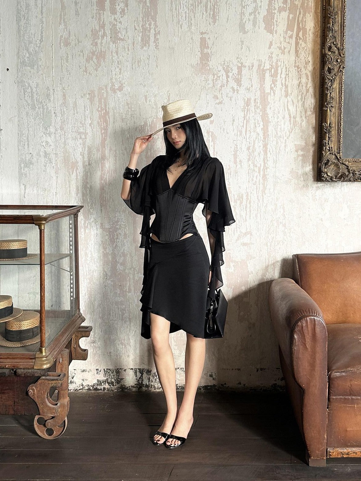 rovente Black Mesh Ribbon Boned Deep V Slim Women's Viscose Short Sleeve T-shirts