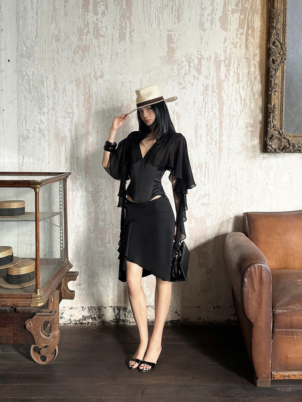 rovente Black Mesh Ribbon Boned Deep V Slim Women's Viscose Short Sleeve T-shirts