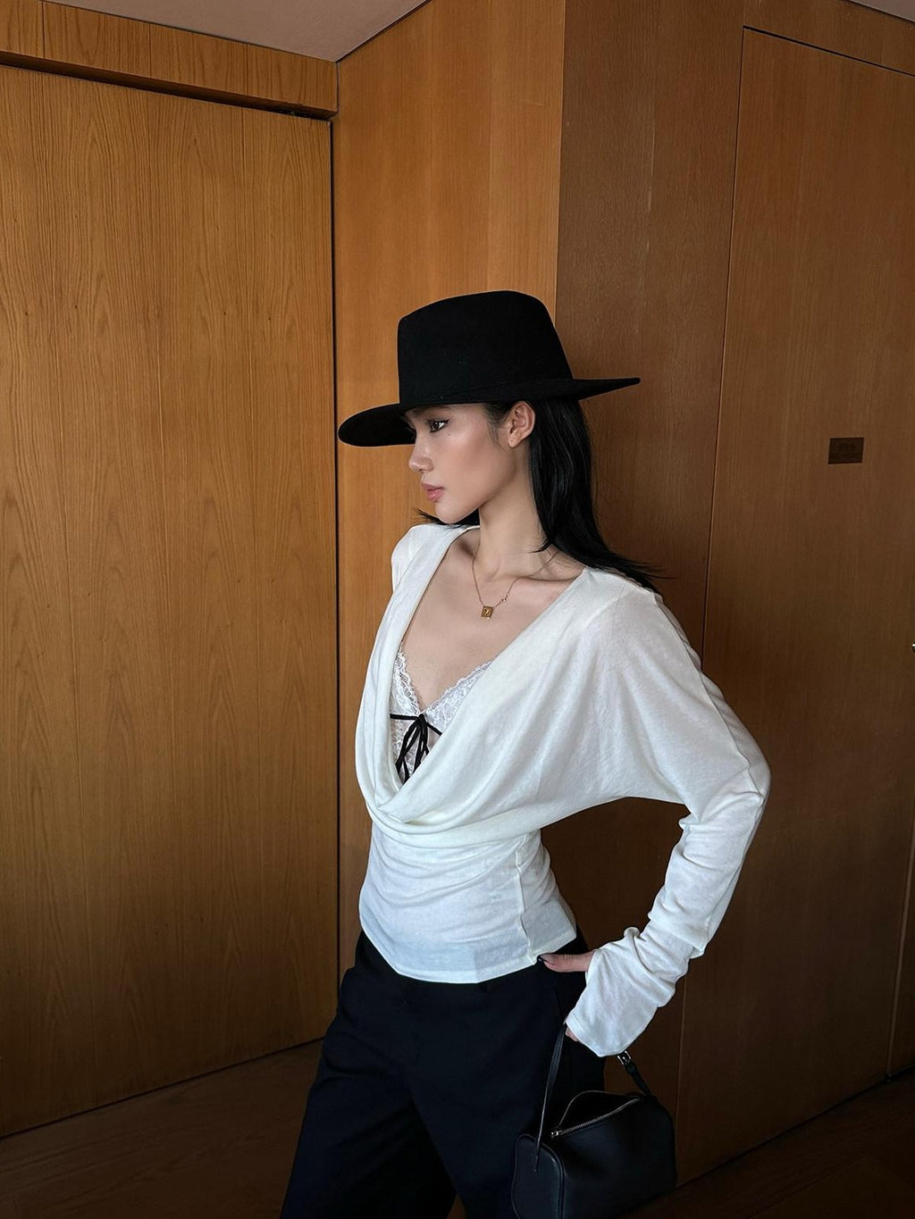 rovente Black Plunging Neck Two Piece Slim Fit Women's Long Sleeve T-shirts