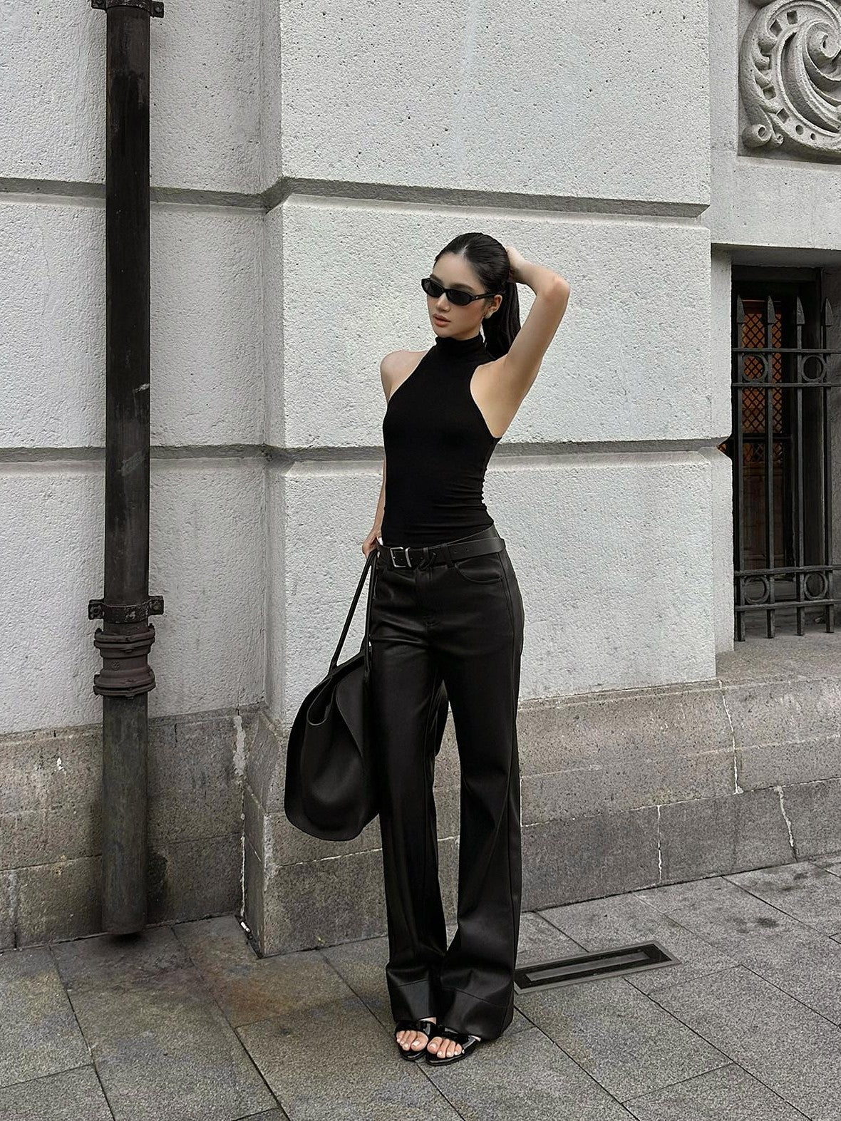 rovente Black Retro Slim Natural Waist Zipper Women's Faux Leather Bootcut Pants