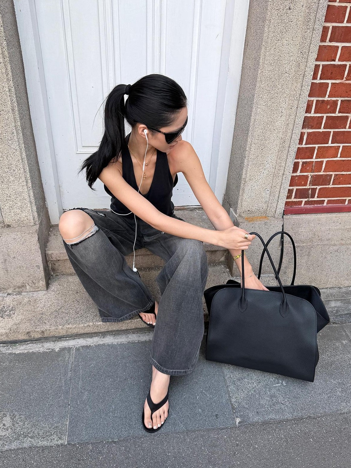 rovente Black Ripped Low Rise Vintage Loose Casual Women's Denim Wide-leg Jeans