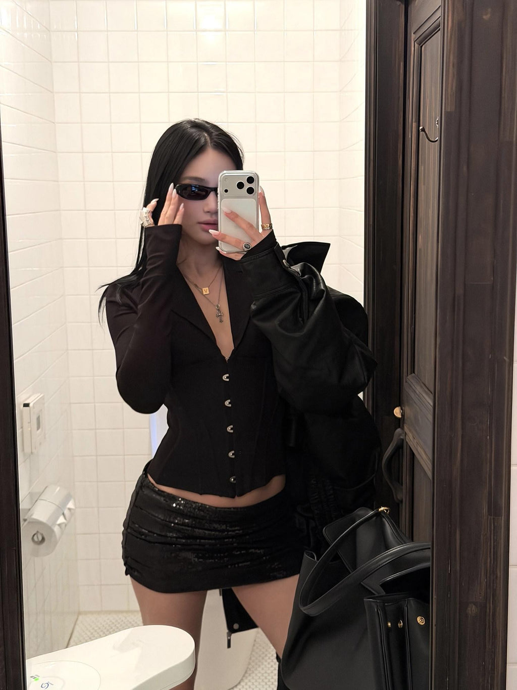 rovente Black Sequin Shimmer Bodycon Slim Women's Polyester Mid Waist Mini Skirts
