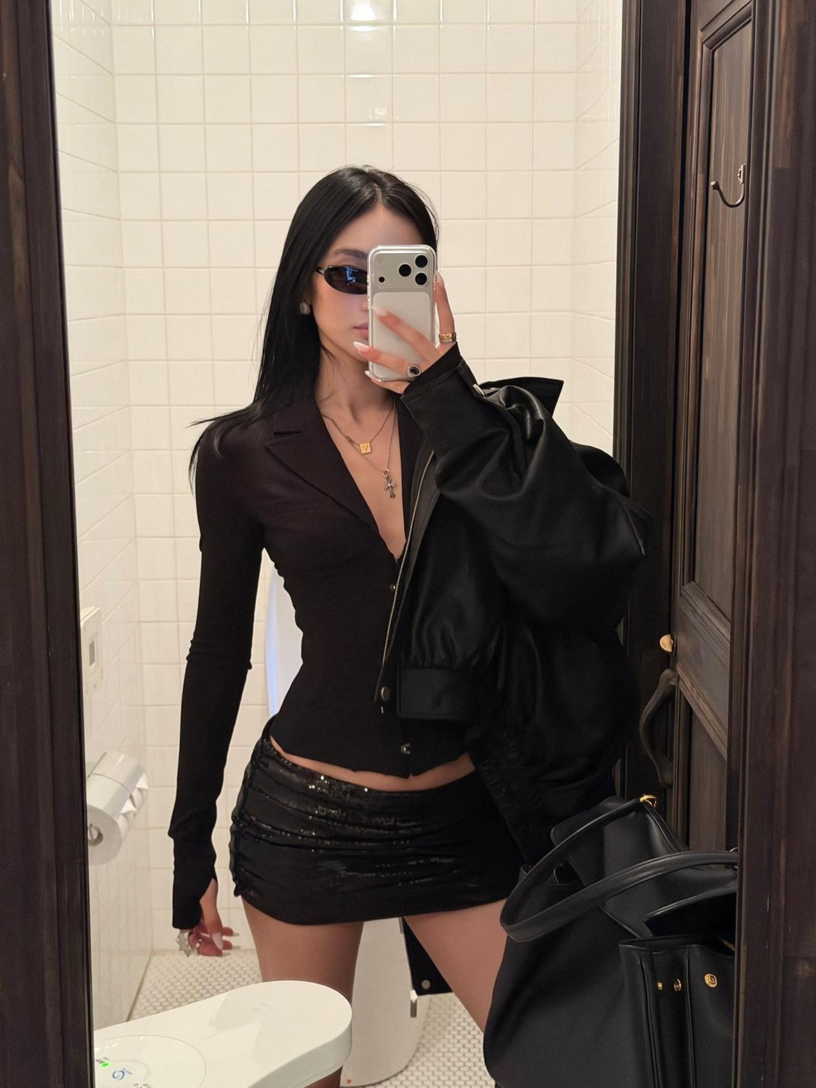 rovente Black Sequin Shimmer Bodycon Slim Women's Polyester Mid Waist Mini Skirts
