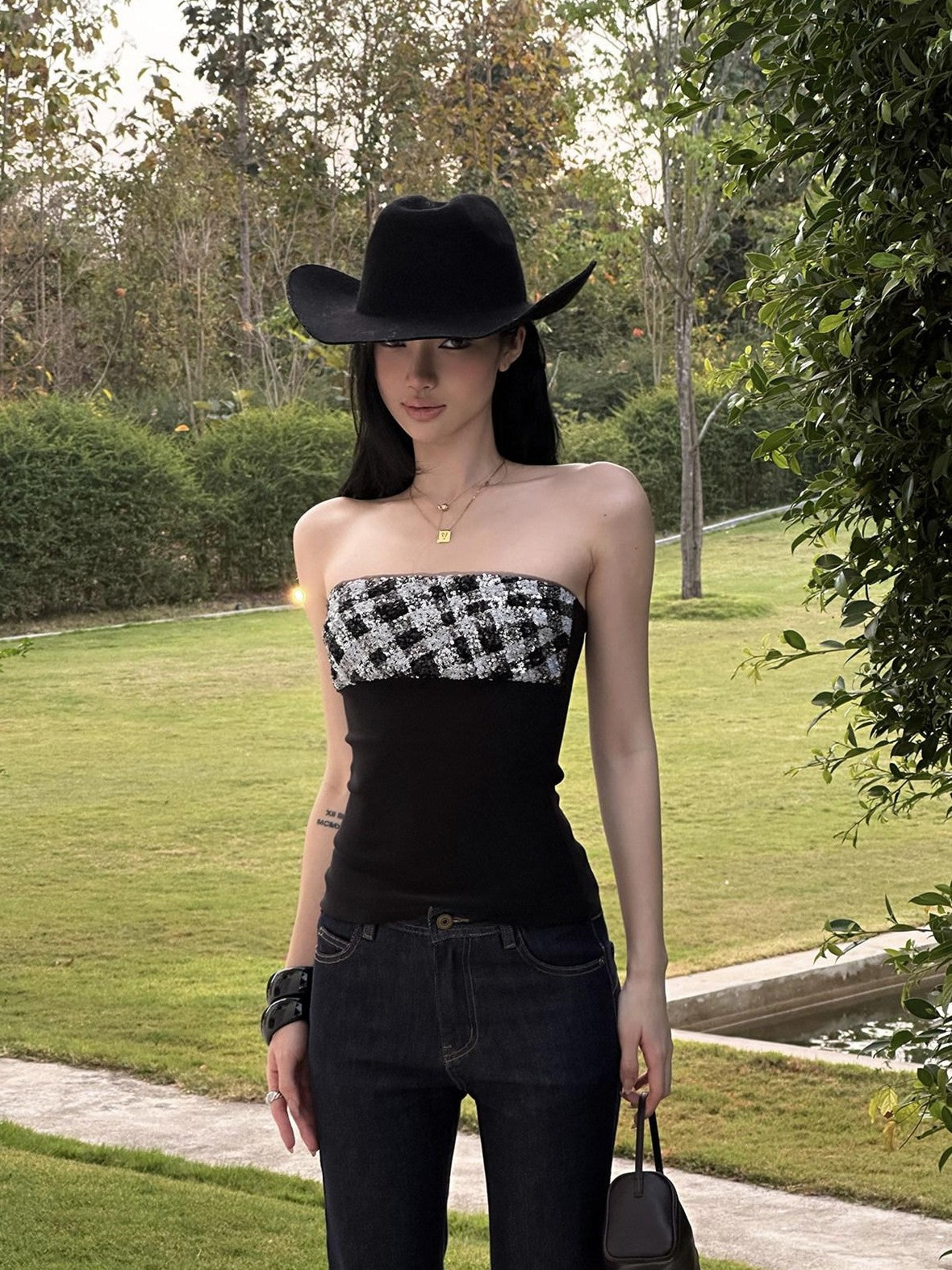 rovente Black Sequin Slim Waist Cinched Fitted Strapless Women's Tube Tops
