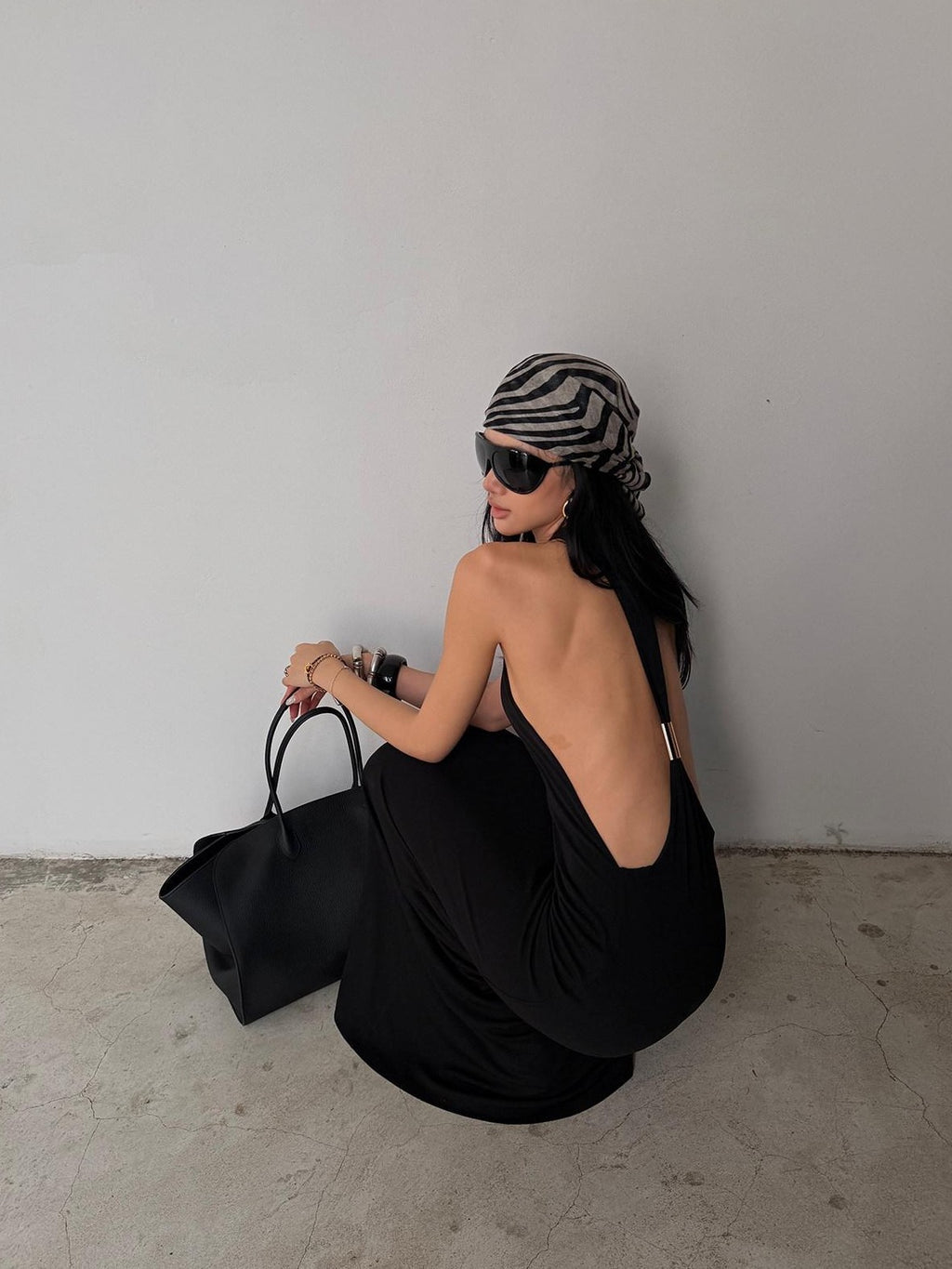 rovente Black Spine Line Cutout Backless U Neck Slim Fit Women's Halter Maxi Dresses