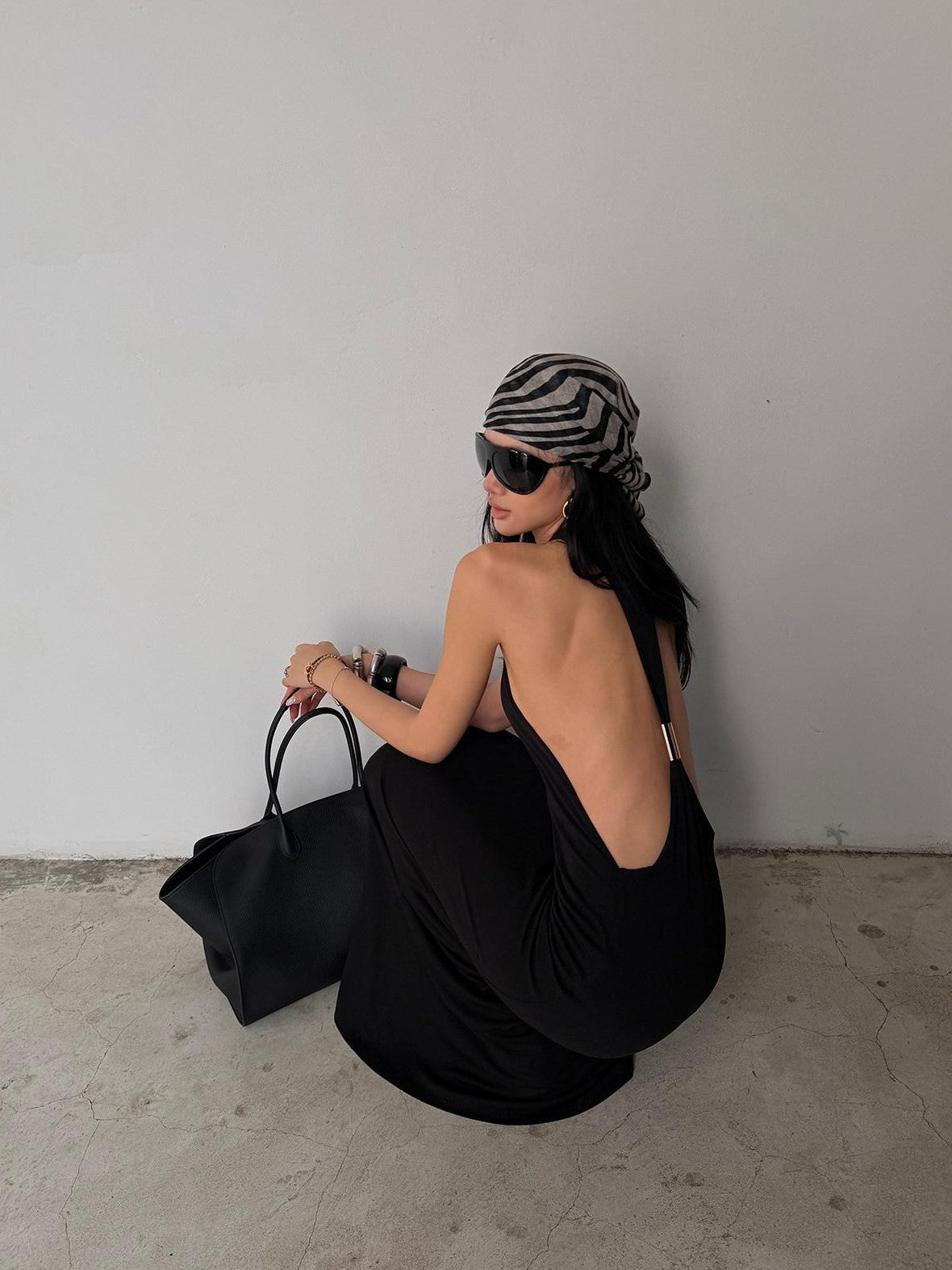 rovente Black Spine Line Cutout Backless U Neck Slim Fit Women's Halter Maxi Dresses