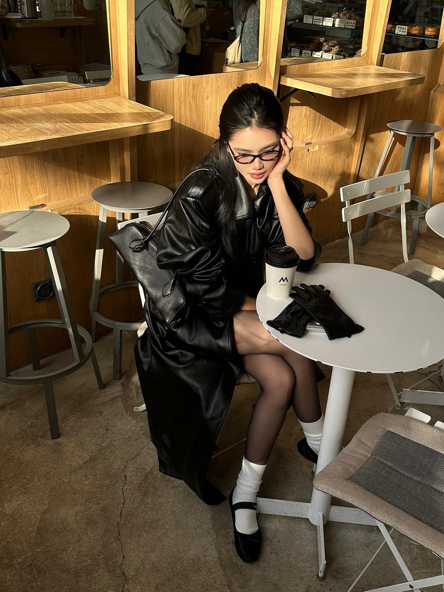 rovente Black Stand Collar Oversized Straight Cut Slanted Pocket Women's Pu Trench Coats