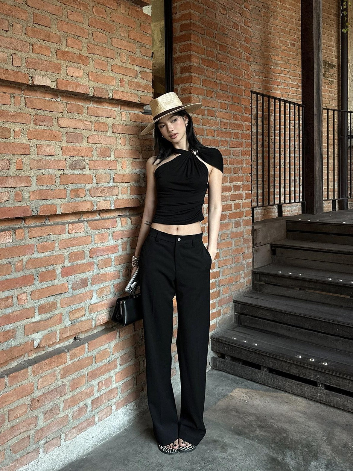 rovente Black Tailored Woven Zip Pocket Women's Polyester Blend Straight-leg Pants